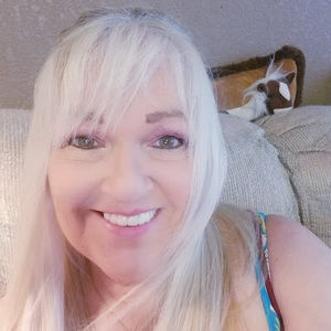 Meet your Posher, Beverly